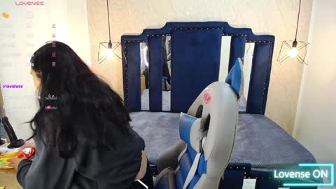 Snapshot of nicole_samantha chatting on 02.03.25 Samantha online show from 02.03.25