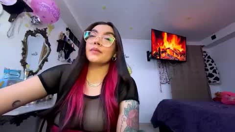 Nicole online show from 04.17.26