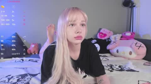 Snapshot of nicole_yo chatting on 02.26.26 Mary online show from 02.26.26