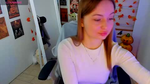 Snapshot of nicoledior_ chatting on 11.24.25 Nicole online show from 11.24.25