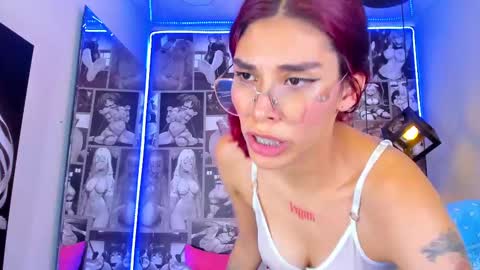 N i c o l e  online show from 01.04.25