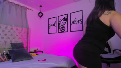 nicolee millerr online show from 04.10.26