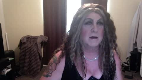 Snapshot of nicolescdfantasies chatting on 05.18.26 Nicole CD online show from 05.18.26