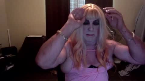 Snapshot of nicolescdfantasies chatting on 06.15.26 Nicole CD online show from 06.15.26