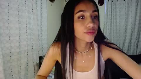 Snapshot of nicoletta_c66 chatting on 11.12.25 Nicole online show from 11.12.25