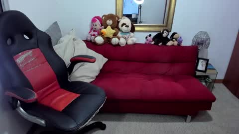 Snapshot of nicolettcolin chatting on 02.19.25 Nicolettcolin online show from 02.19.25