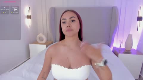 Nicole online show from 01.02.25