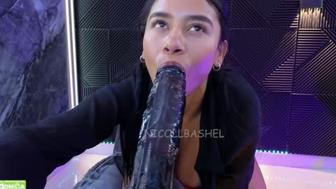 Nicoll  Independent model online show from 01.29.25