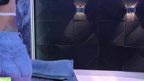 Nicoll  Independent model online show from 03.12.25