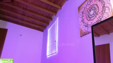 Nicoll  Independent model online show from 09.26.25