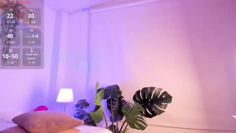 nicolle_evanss_ online show from 03.28.26