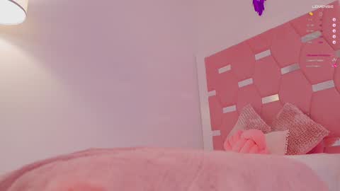  NEW instagram nicollemitchelle online show from 01.05.25