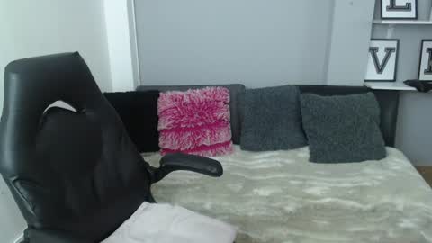 Nicolle  online show from 07.03.26