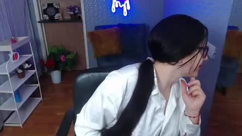 Nicolle  online show from 07.29.26