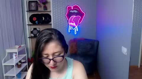 Nicolle  online show from 08.01.26