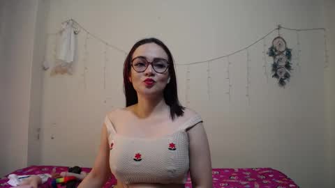 nicolle_sky online show from 01.21.25