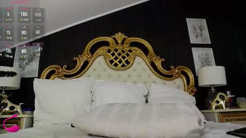 Nicolle online show from 12.20.25