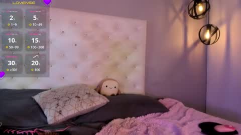 Nicolle online show from 02.20.26