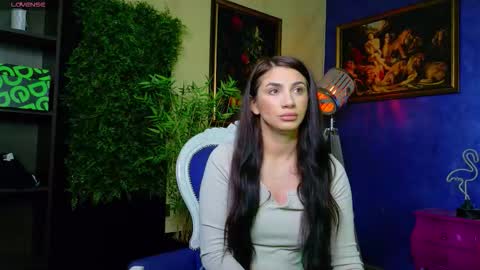 Nicolle online show from 02.15.26