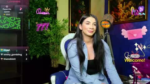 Nicolle online show from 05.14.26