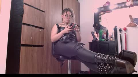nicolmiss online show from 05.15.26
