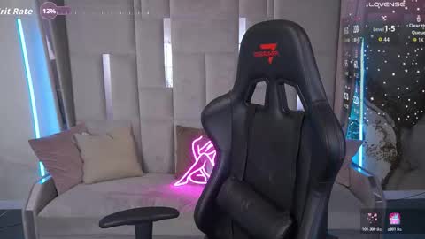 Snapshot of nicolnightt chatting on 10.21.25 Nicole online show from 10.21.25