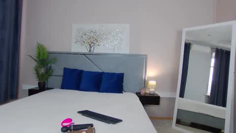 NicolRos online show from 12.14.25