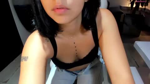 NicolRoss online show from 12.13.24