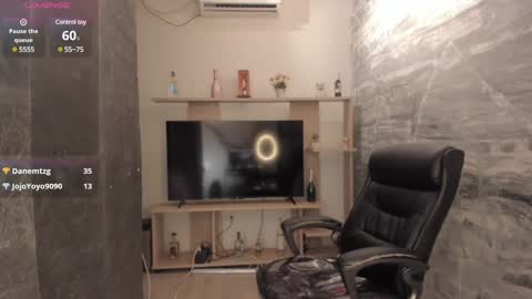 NicolRoss online show from 01.11.25