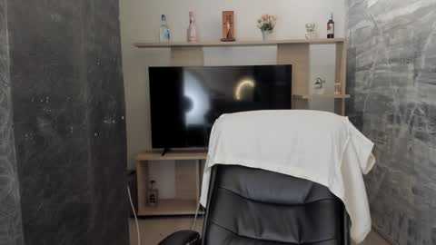 NicolRoss online show from 01.24.25