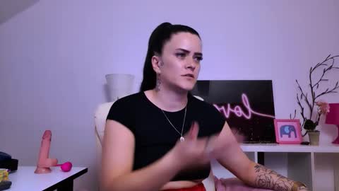 Nicol Sparkle online show from 04.21.26