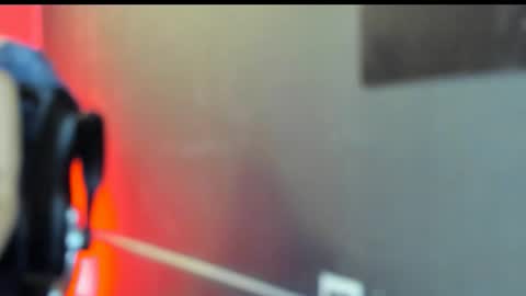 Snapshot of nicolvibes_212 chatting on 11.17.25 Nicol online show from 11.17.25