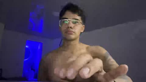 nicvelez22 online show from 04.07.26