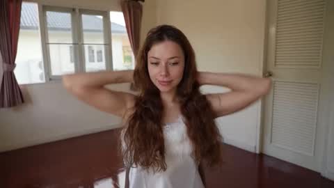 Snapshot of night_jelly chatting on 11.25.25 Aurora online show from 11.25.25