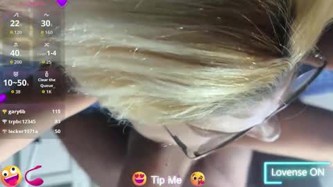 Snapshot of night_love34 chatting on 10.03.25 night_love34 online show from 10.03.25