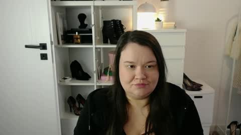 Holly online show from 04.09.26