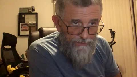 Snapshot of nightmoves1970 chatting on 10.22.25 nightmoves1970 online show from 10.22.25