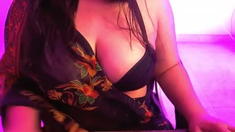 Snapshot of nightqueen107446 chatting on 02.19.25 nightqueen107446 online show from 02.19.25