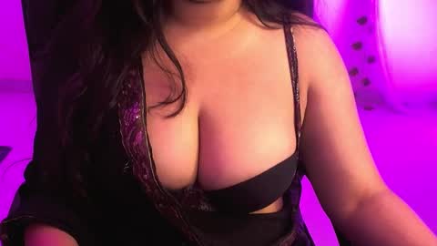 Snapshot of nightqueen107446 chatting on 10.06.25 nightqueen107446 online show from 10.06.25