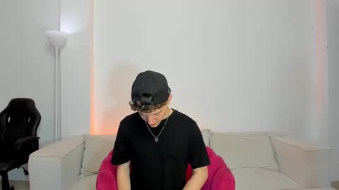 Snapshot of niico_18 chatting on 02.28.25 Nicolas Mucci online show from 02.28.25