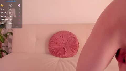 Snapshot of niico_18 chatting on 10.16.25 Nicolas Mucci online show from 10.16.25