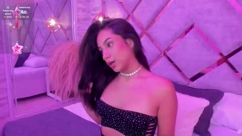 Snapshot of niicole_taylor chatting on 02.18.26 Nicole online show from 02.18.26