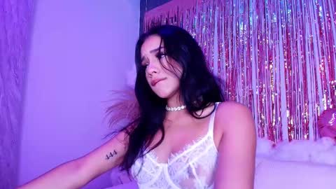 Snapshot of niicole_taylor chatting on 02.19.26 Nicole online show from 02.19.26