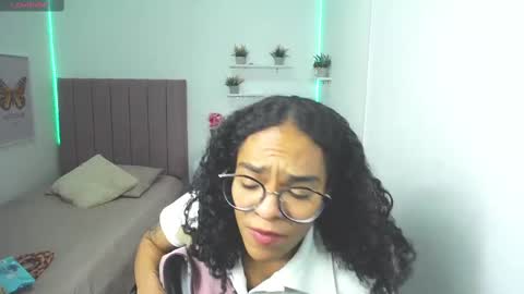          online show from 03.04.25