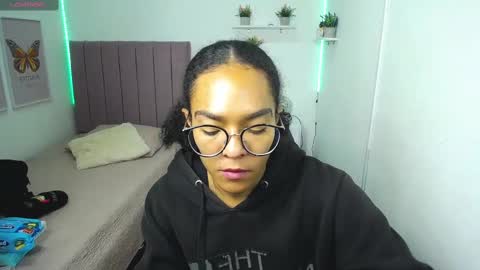          online show from 03.12.25