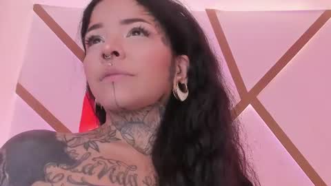 Snapshot of niinaink chatting on 07.17.26 NINAINK online show from 07.17.26