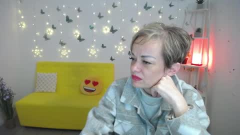 Snapshot of nikamayu chatting on 04.16.26 Nika online show from 04.16.26