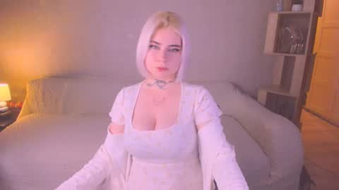 Snapshot of nikarocks chatting on 01.28.25 nikarocks online show from 01.28.25