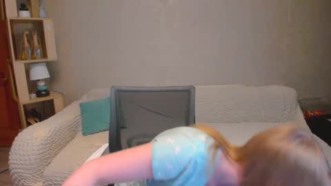 Snapshot of nikarocks chatting on 02.01.25 nikarocks online show from 02.01.25