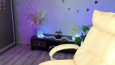 NikaStill  online show from 04.06.26